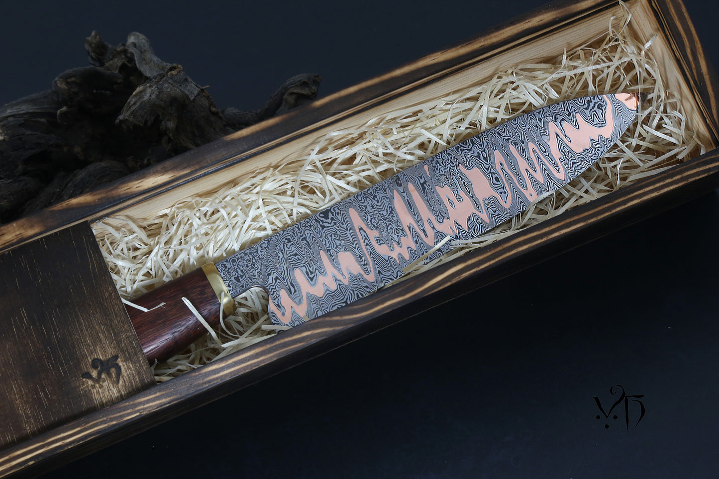 Hand Forged Kitchen Knife Gyuto Cumai 215 mm. Damascus & copper