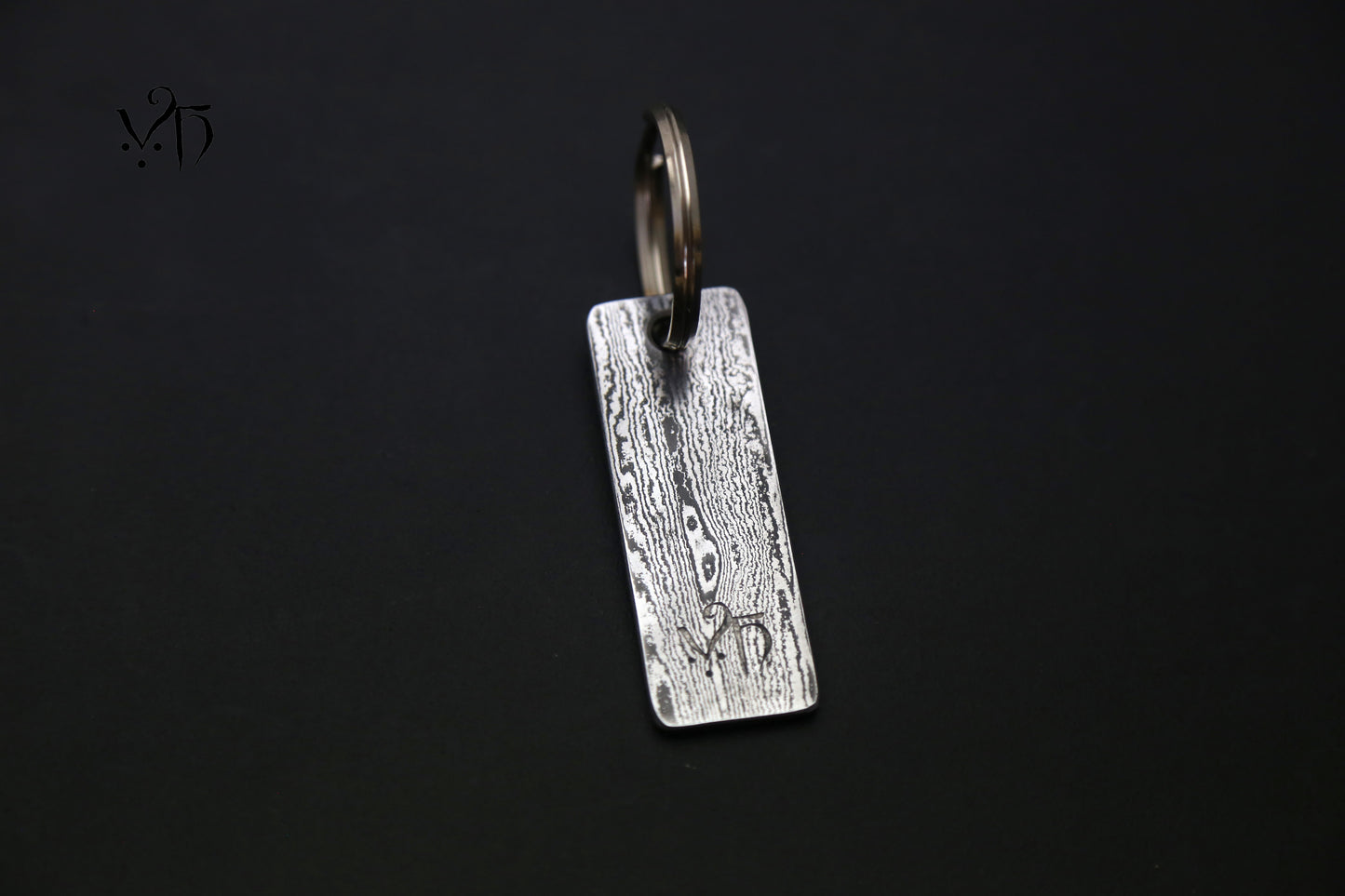 Keychain, Hand Forged Damascus. A Unique Gift for Metal Lovers, Craftsmanship and Traditional Forging