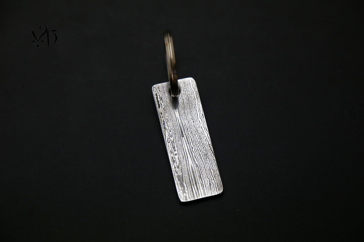 Keychain, Hand Forged Damascus. A Unique Gift for Metal Lovers, Craftsmanship and Traditional Forging