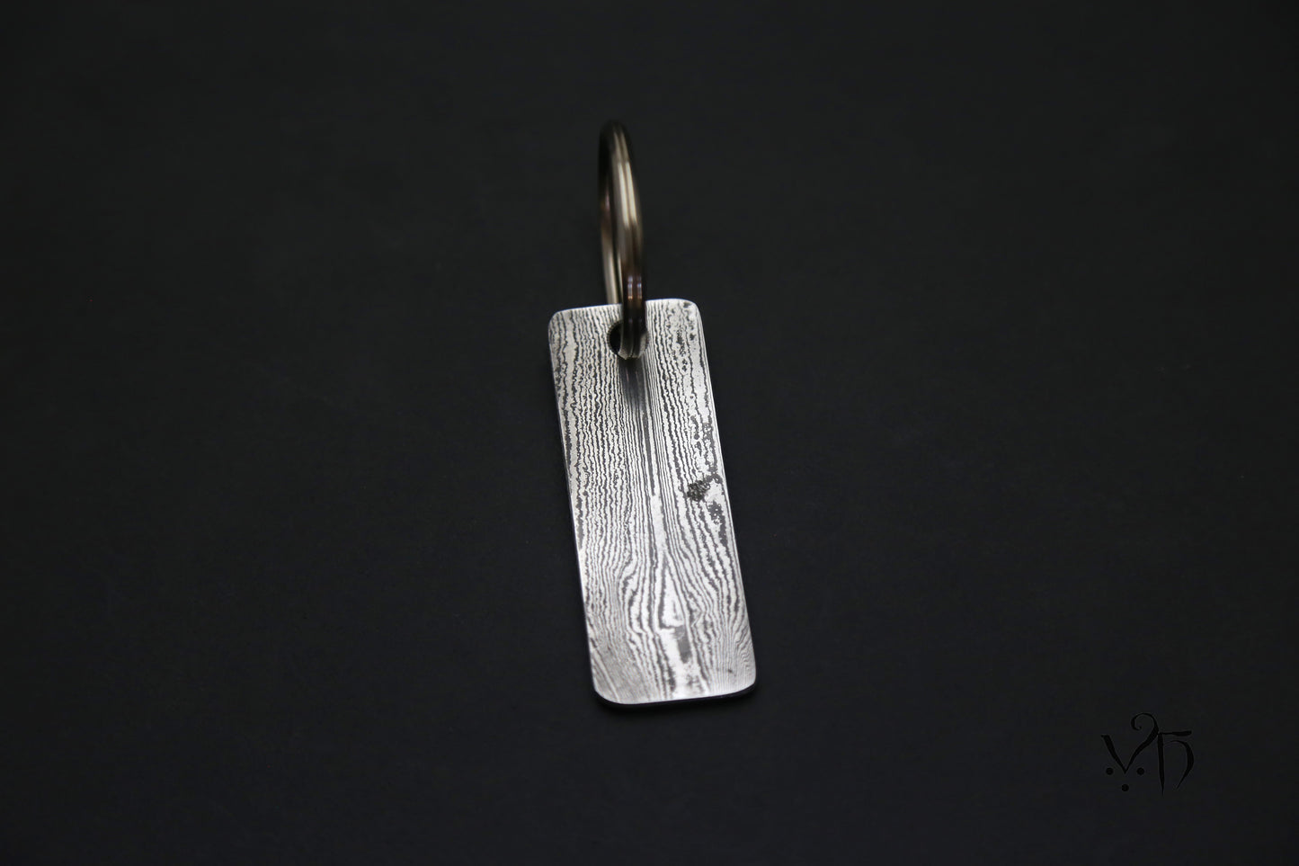 Keychain, Hand Forged Damascus. A Unique Gift for Metal Lovers, Craftsmanship and Traditional Forging