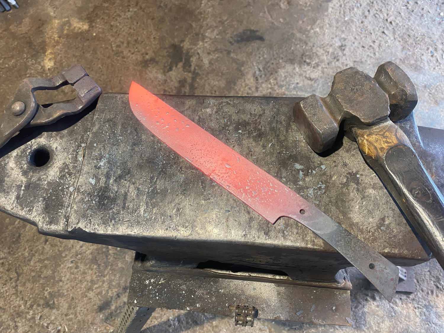 06 Bladesmithing Courses