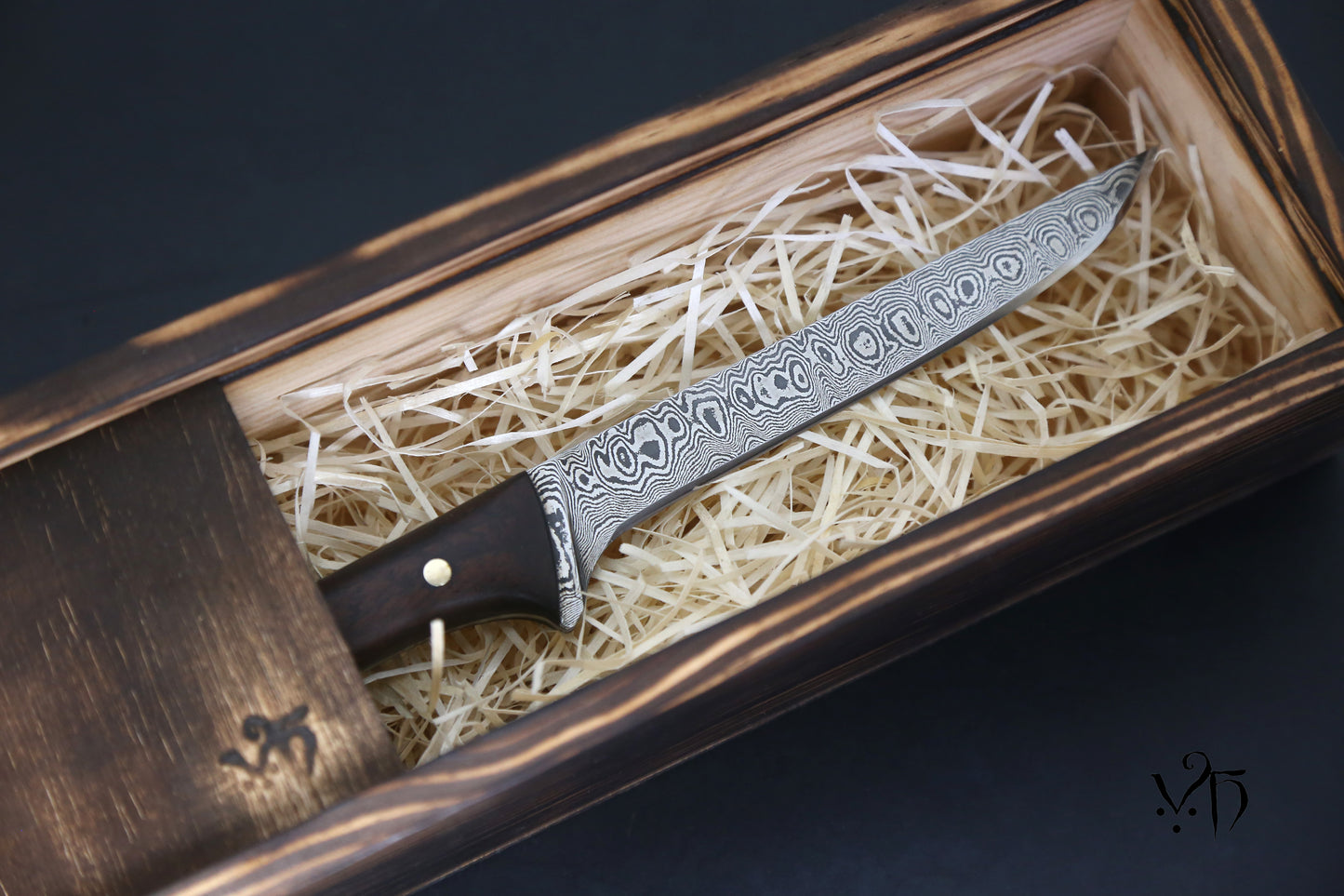 Hand Forged Damascus Chef's Boning Knife 135mm. Carbon Steel