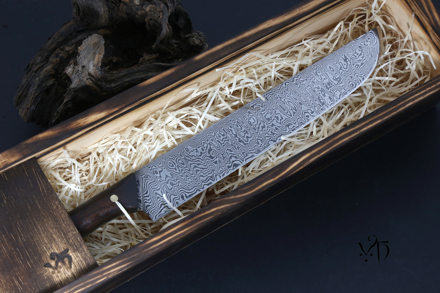 Butcher's Kitchen Knife 225 mm. Hand Forged Damascus Carbon Steel
