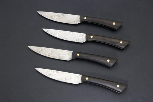 Lot de 4 couteaux de table 100 mm — damassés, forgés à la main